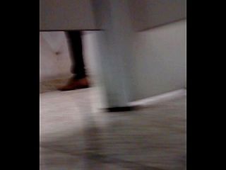 gay nos banheiros de shopping