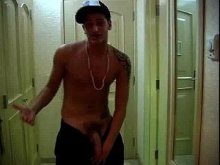 mostrando rabo