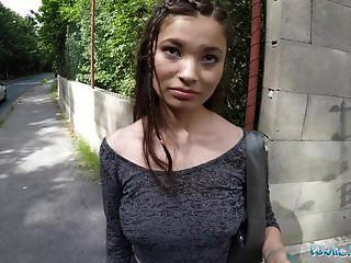 agente público lost tourist fodido fora debaixo de uma ponte